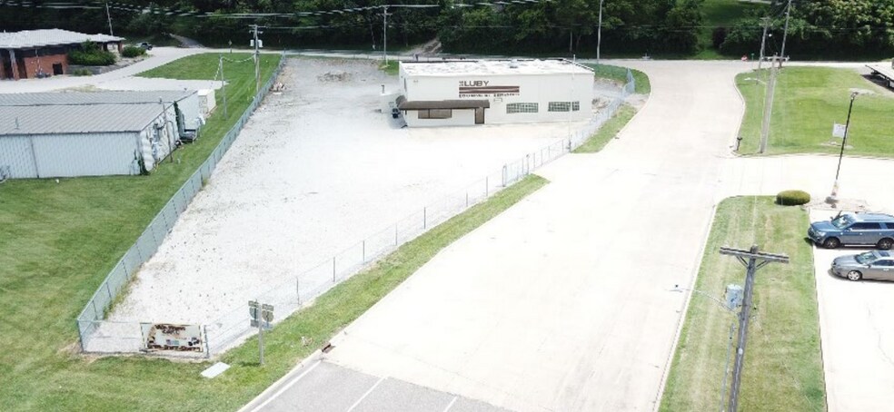 More Photos Of 8853 Petroff Dr, Caseyville Warehouse For Sale