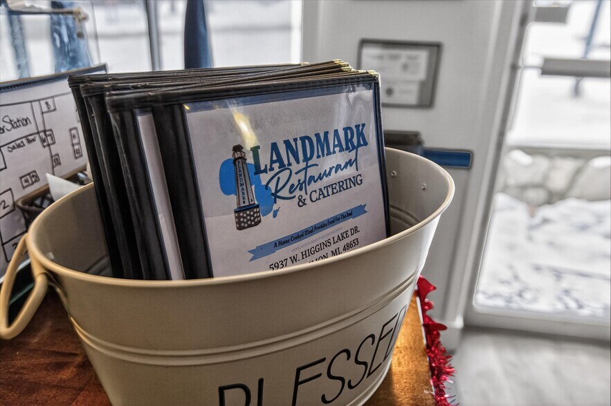 More Photos Of 5937 W Higgins Lake Dr, Roscommon Restaurant For Sale