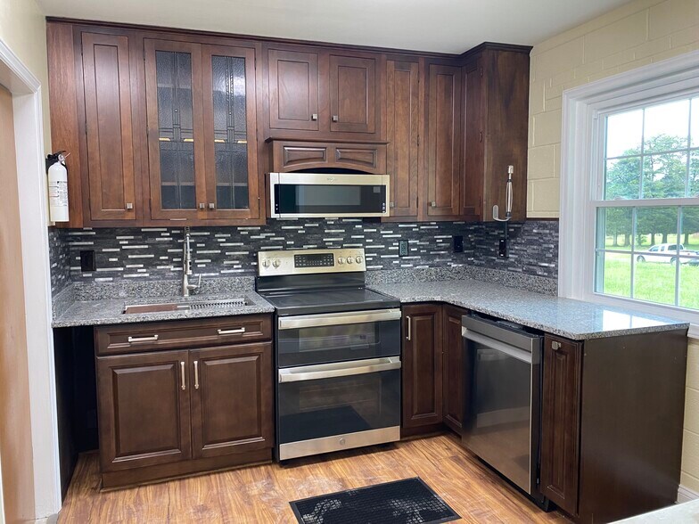 More Photos Of 2500 Olivet Ct, Greensboro Assisted Living For Lease