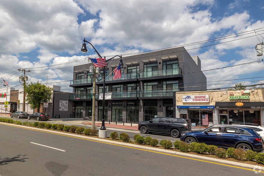 More Photos Of 523-531 Middle Neck Rd, Great Neck Apartments For Sale