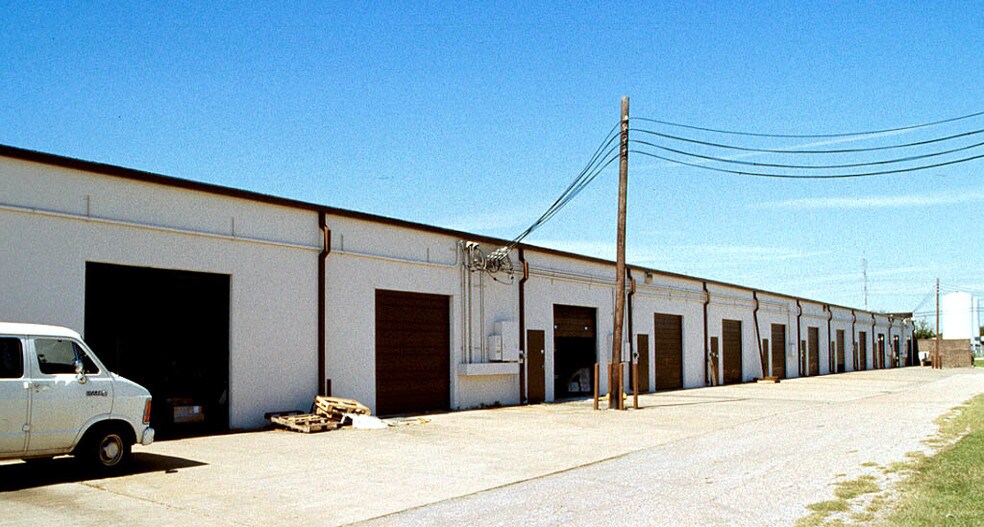 More Photos Of 4133-4185 Bluebonnet Dr, Stafford Flex For Lease