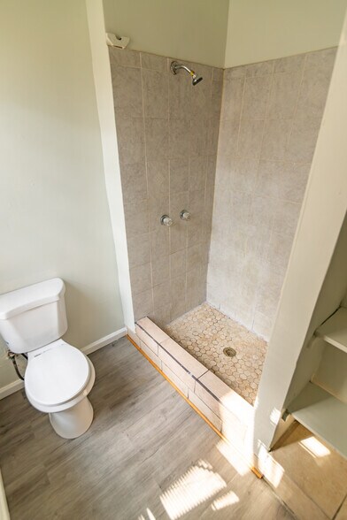 More Photos Of 11 S Broadway, Baltimore Apartments For Sale
