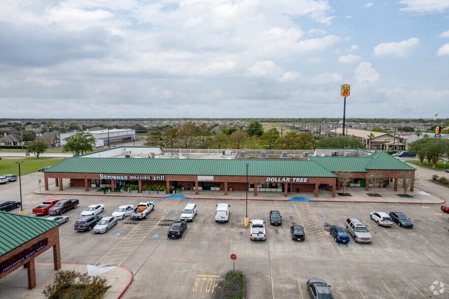 More Photos Of 14001-14065 Delany Rd, La Marque Unknown For Lease