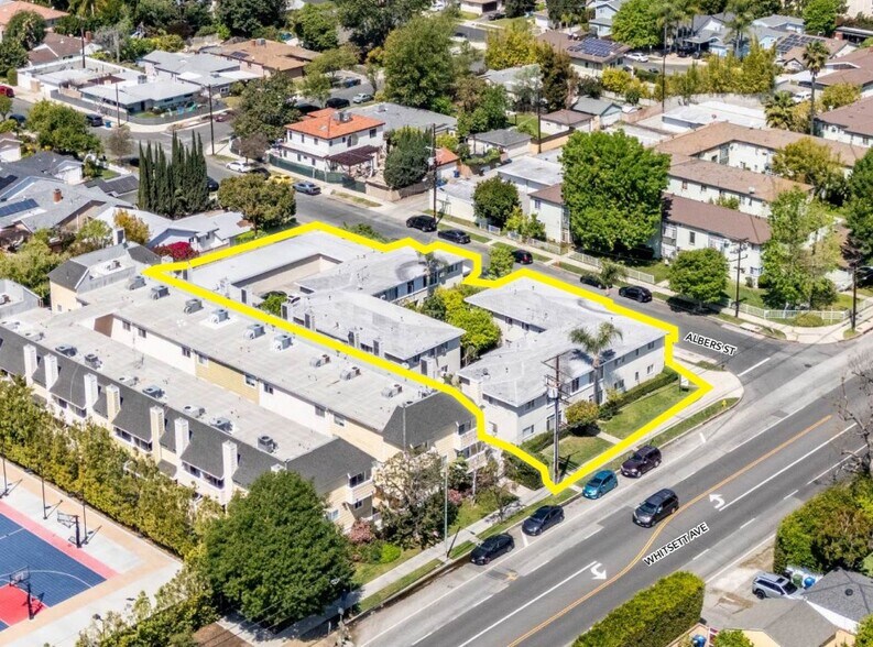 More Photos Of 5451 Whitsett Ave, Valley Village Apartments For Sale