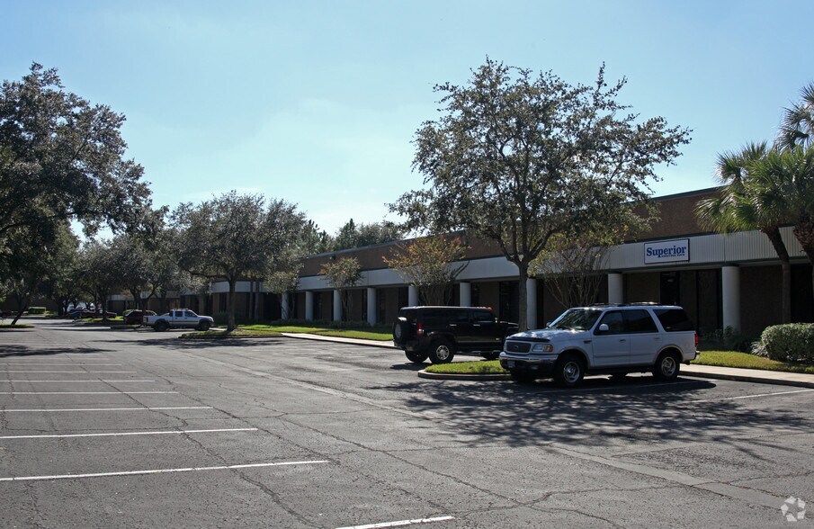 More Photos Of 1911 N Us Hwy 301, Tampa Light Manufacturing For Lease