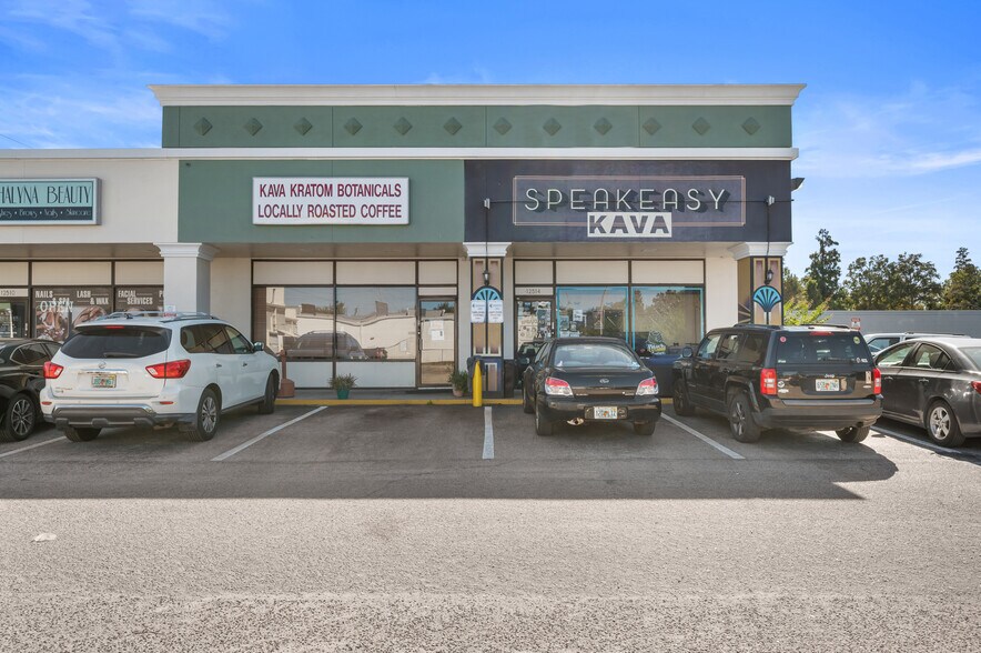 More Photos Of 12500 Starkey Rd, Largo Unknown For Lease