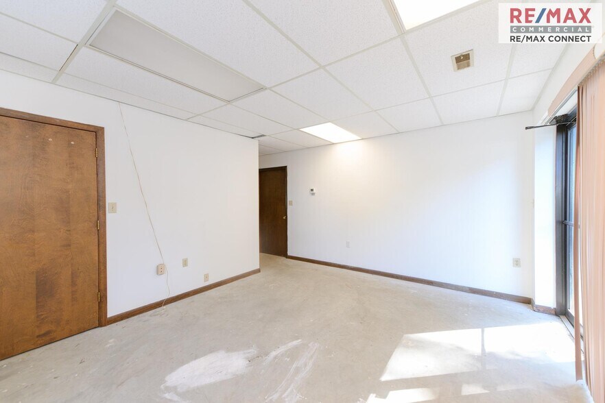 More Photos Of 9991 John Clayton Memorial Hwy, Gloucester Light Manufacturing For Sale