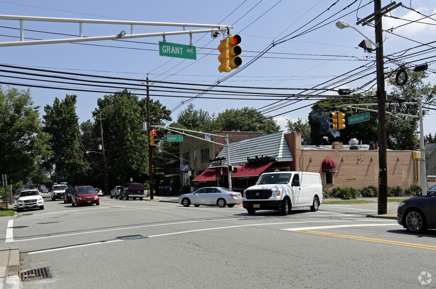 More Photos Of 242 Washington Ave, Nutley Office For Lease