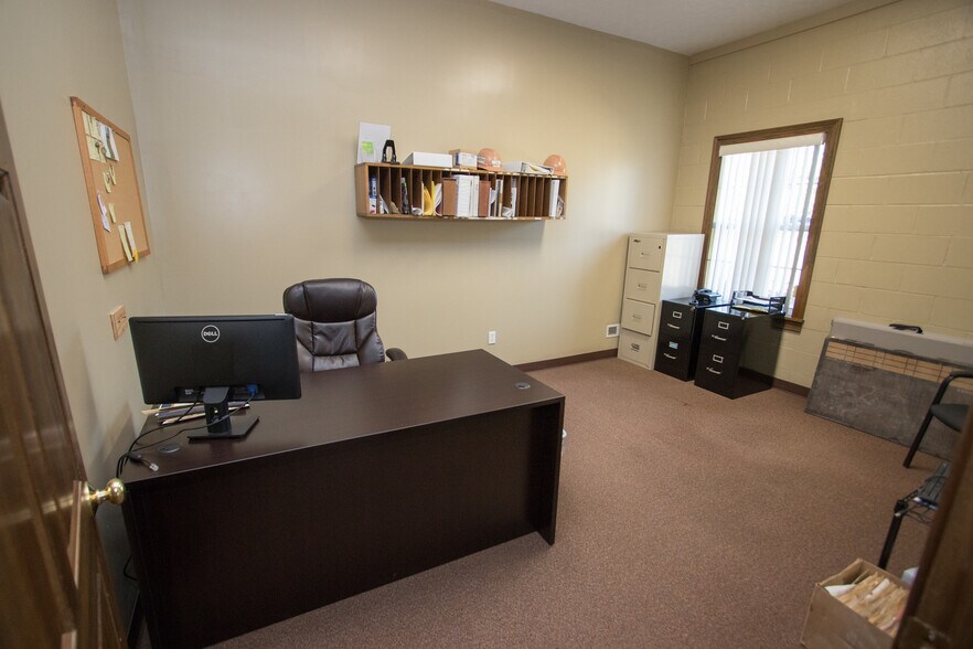 More Photos Of 5783 Mary Ingles Hwy, Melbourne Office For Sale