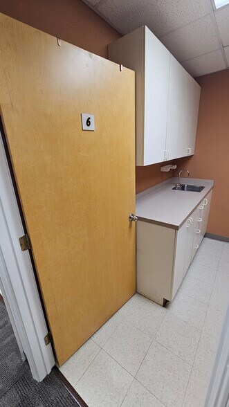 More Photos Of 7131 Rising Sun Ave, Philadelphia Office For Lease