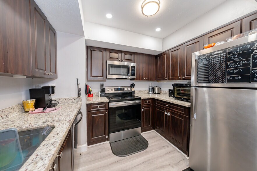 More Photos Of 5971 NW 17th Pl, Sunrise Apartments For Sale
