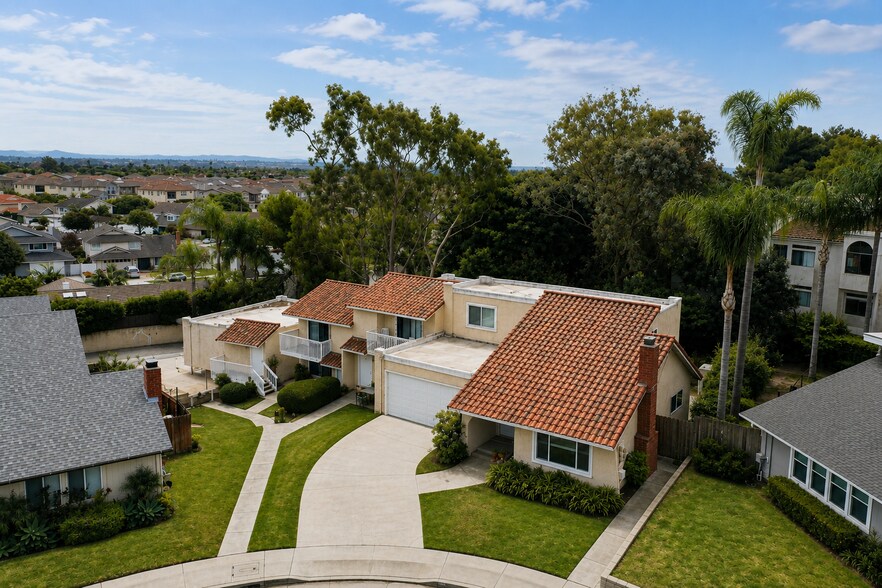 More Photos Of 17172 Harbor Bluffs Cir, Huntington Beach Apartments For Sale