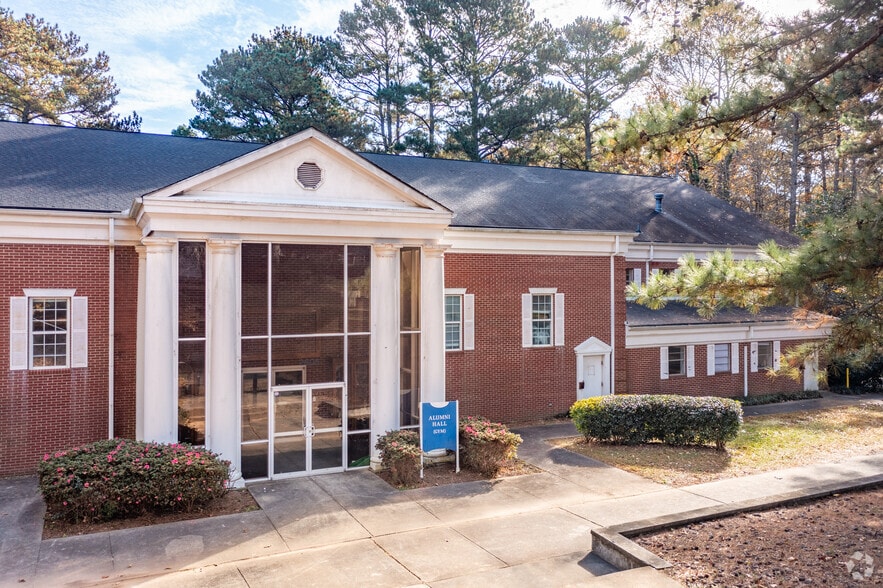 More Photos Of 2605 Ben Hill Rd, East Point Schools For Sale