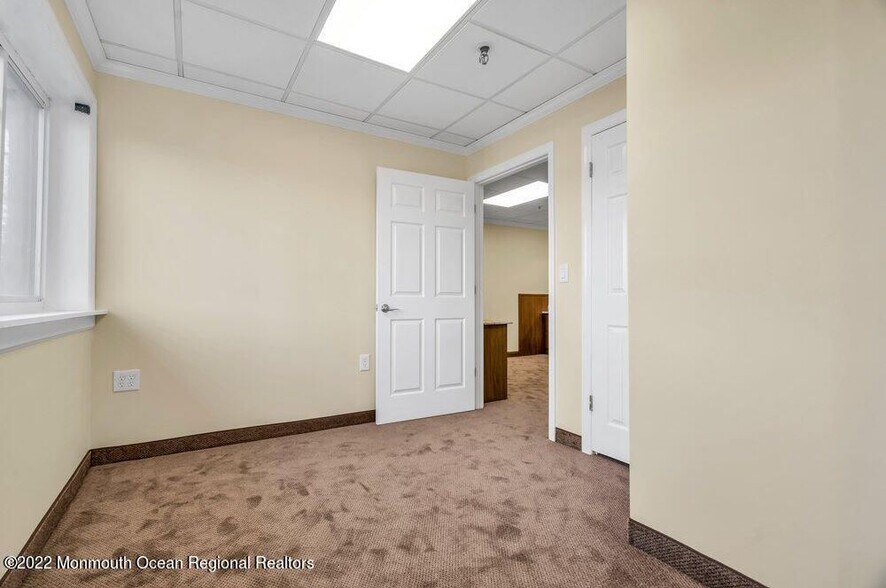 More Photos Of 445 Brick Blvd, Brick Medical For Lease