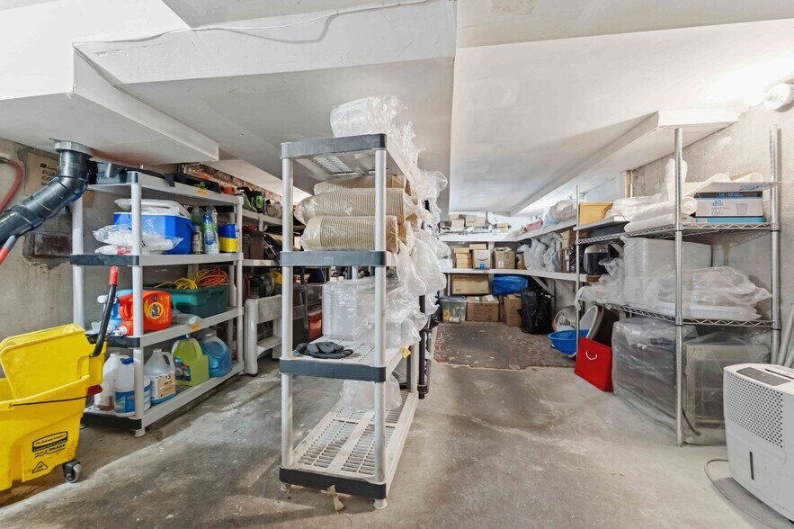 More Photos Of 266 Preston St, Ottawa Storefront Retail Office For Sale