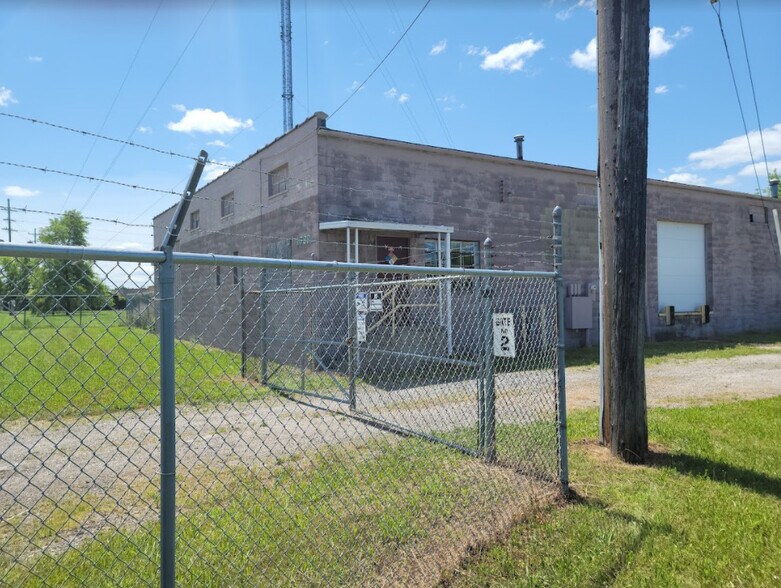 More Photos Of 1900 E Holland Ave, Saginaw Warehouse For Sale