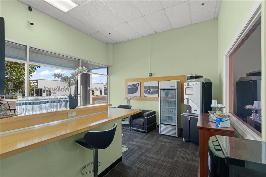 More Photos Of 1380 Industrial Rd, San Carlos Service For Sale