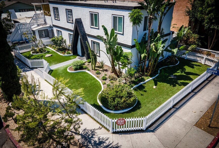 More Photos Of 2403 Louella Ave, Venice Apartments For Sale