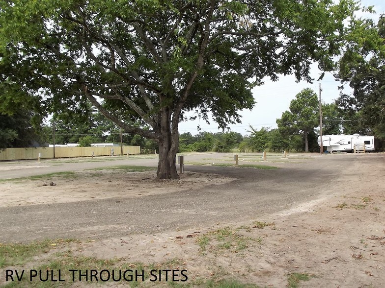 More Photos Of 3685 Highway 19, Huntsville Storefront Retail Residential For Sale