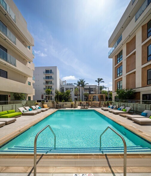 More Photos Of 10375 Washington Blvd, Culver City Apartments For Lease