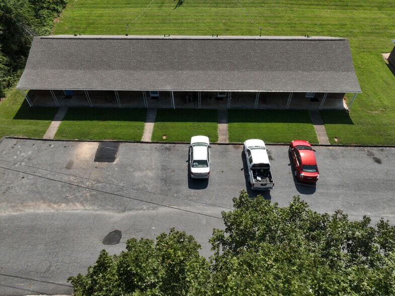 More Photos Of 100 S Kirkland Ave, Elkin Apartments For Sale