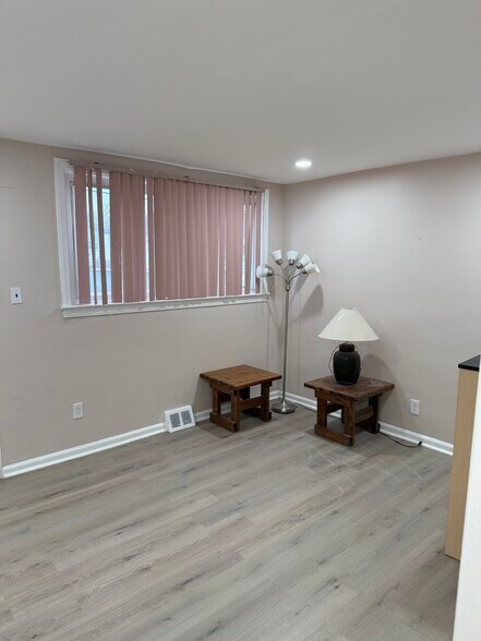 More Photos Of 2216 Macdade Blvd, Holmes Medical For Sale