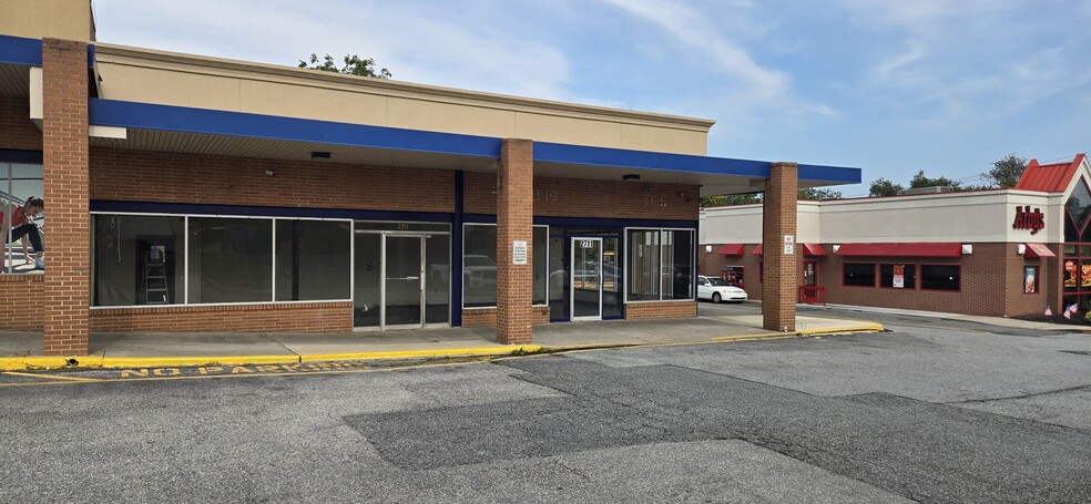 More Photos Of 2703-2713 Philadelphia Pike, Claymont Unknown For Lease