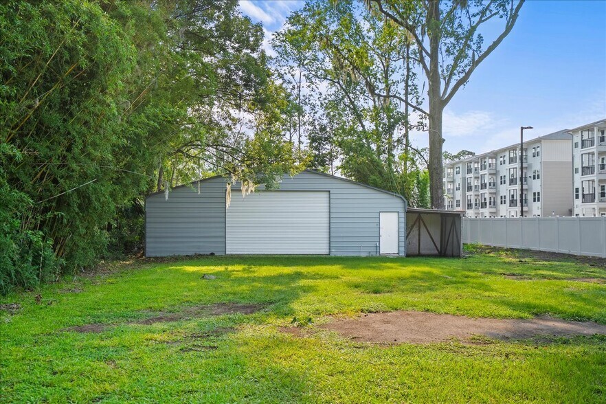 More Photos Of 15325 North Main St, Jacksonville Flex For Sale