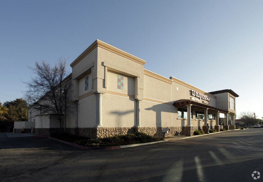 More Photos Of 495 E Holt Ave, Pomona Drugstore For Sale