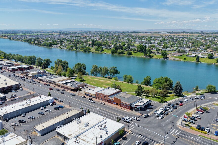 More Photos Of 100 E Broadway Ave, Moses Lake Office For Lease