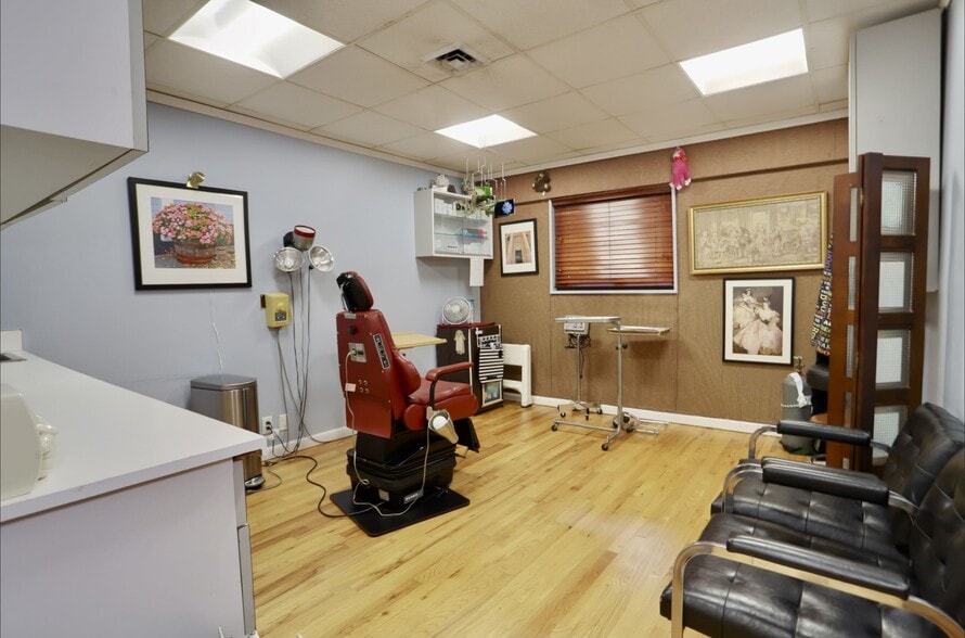 More Photos Of 1590 Anderson, Fort Lee Apartments For Sale