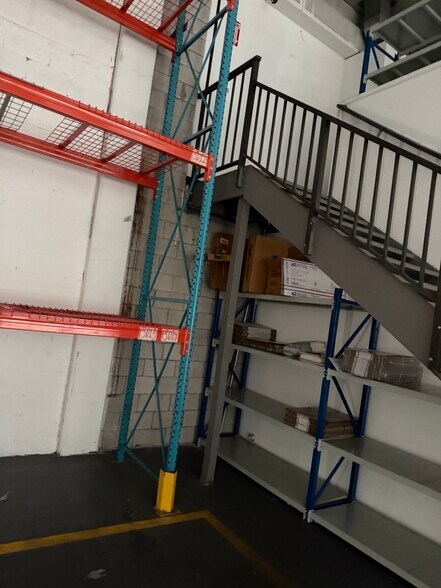 More Photos Of 2740-2764 NW 112th Ave, Doral Warehouse For Lease