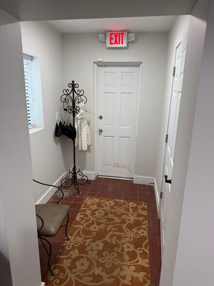 More Photos Of 924 N Tennessee St, Cartersville Office For Lease