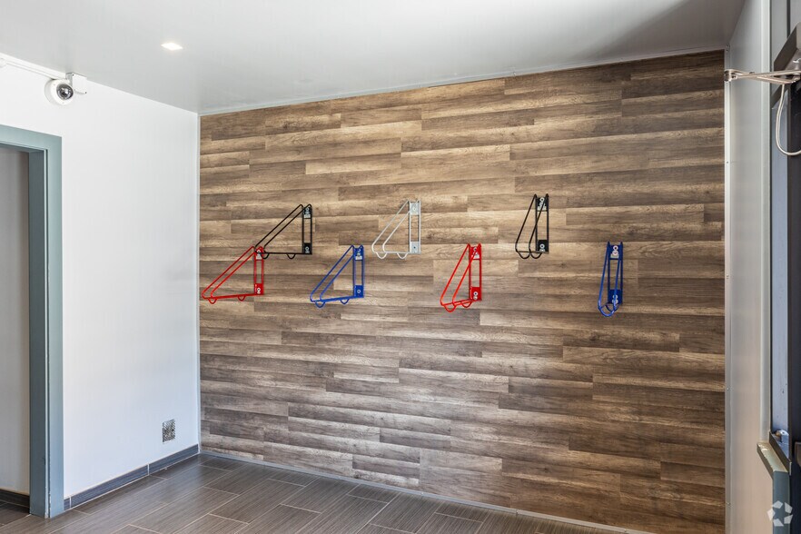 More Photos Of 986 Mission St, San Francisco Office For Lease