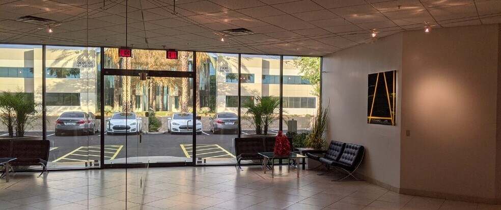 More Photos Of 7055 W Oakland St, Chandler Warehouse For Sale