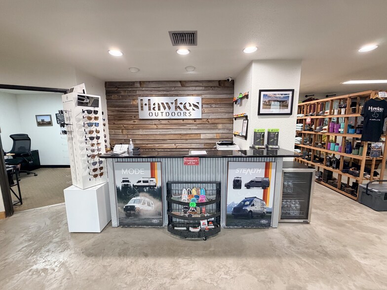 More Photos Of 16135 College Oak Dr, San Antonio Research And Development For Sale