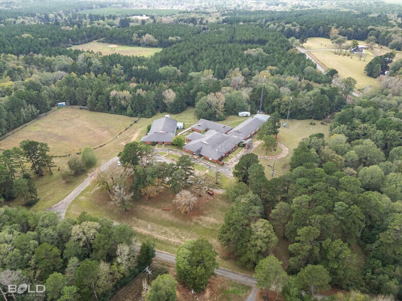 More Photos Of 200 All Saints Rd, Pelican Schools For Sale