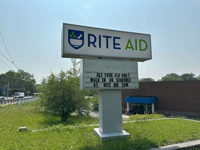 More Photos Of 3553 Washington Rd, Parlin General Retail For Lease