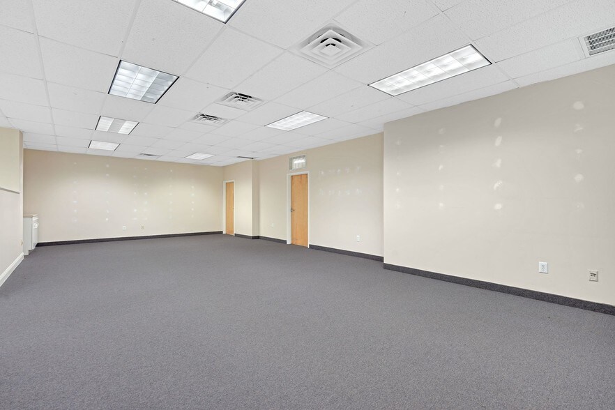 More Photos Of 1386 US Highway 22, Lebanon Unknown For Lease