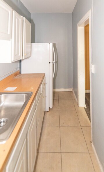 More Photos Of 3210-3212 Walbrook Ave, Baltimore Apartments For Sale