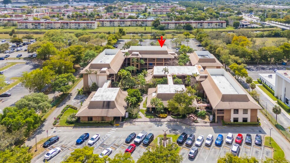 More Photos Of 7800 W Oakland Park Blvd, Sunrise Medical For Sale