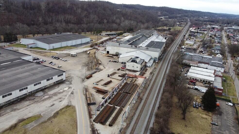 More Photos Of 900 W 9th Ave, Huntington Manufacturing For Sale