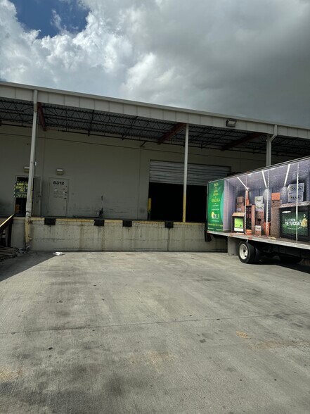 More Photos Of 6300-6332 NW 97th Ave, Miami Warehouse For Sale
