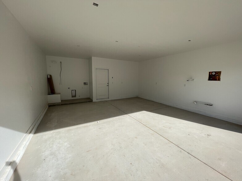 More Photos Of 13360 W Van Buren St, Goodyear Apartments For Sale