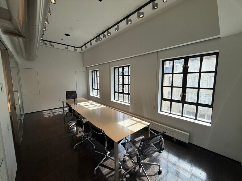 More Photos Of 41 W 56th St, New York Office For Sale