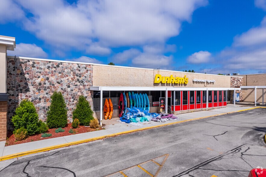 More Photos Of 3424-3506 Kohler Memorial Dr, Sheboygan General Retail For Lease
