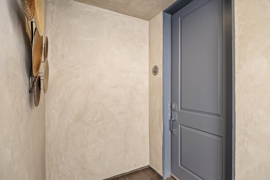 More Photos Of 11254 Mississippi Ave, Los Angeles Multifamily For Sale