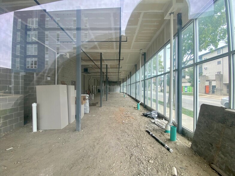 More Photos Of 505 S 1st St, Champaign Apartments For Lease