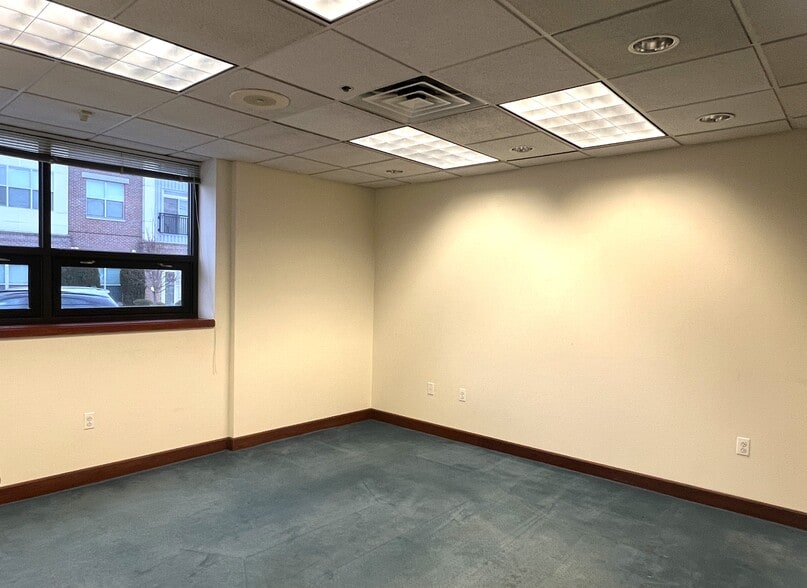 More Photos Of 1 Washington St, Melrose Warehouse For Lease