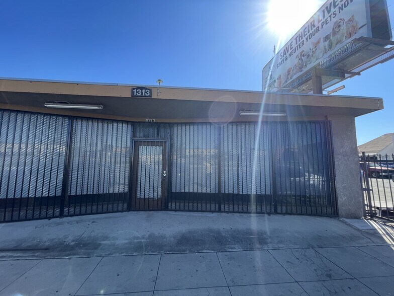 More Photos Of 1313 Brundage Ln, Bakersfield Office For Lease